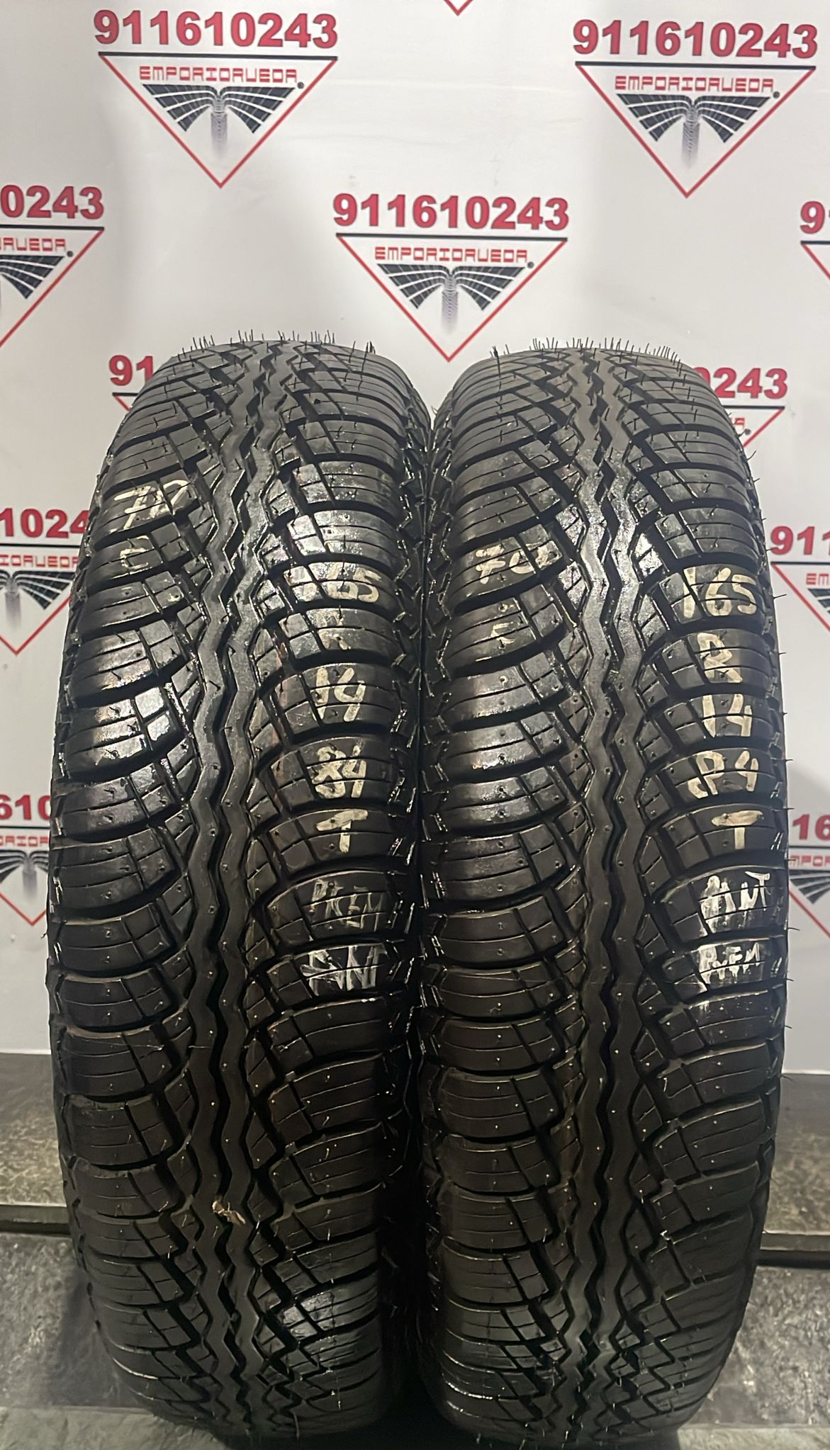 UNIROYAL  USADO PREMIUM  165/80 R14 84 T