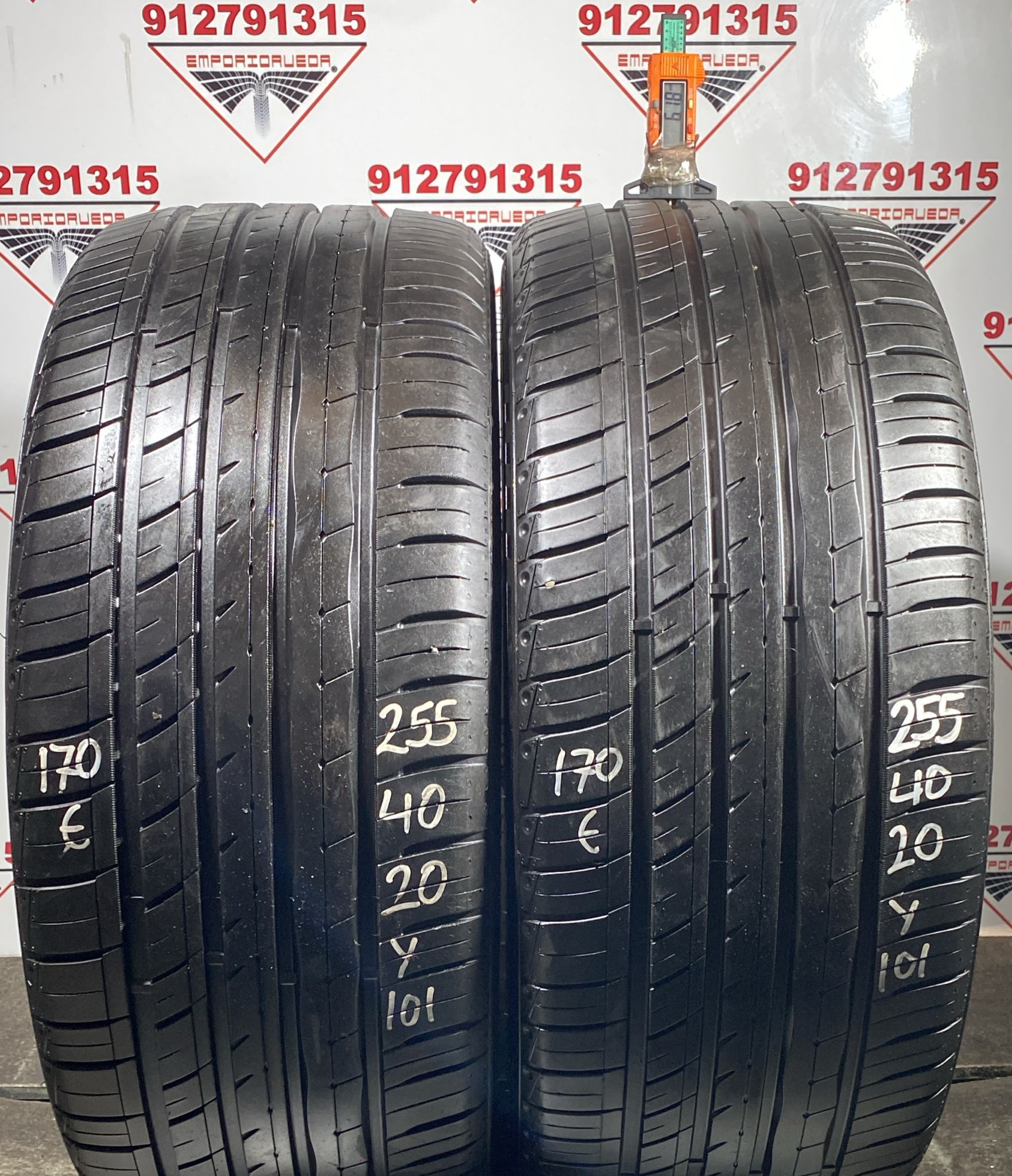 ROADX  USADO  255/40 R20 101 Y